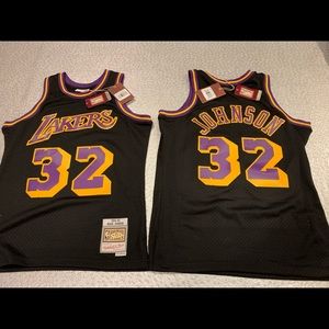 Mitchell & Ness Magic Johnson Lakers NBA Reload Swingman Jersey HWC 1984 MEDIUM